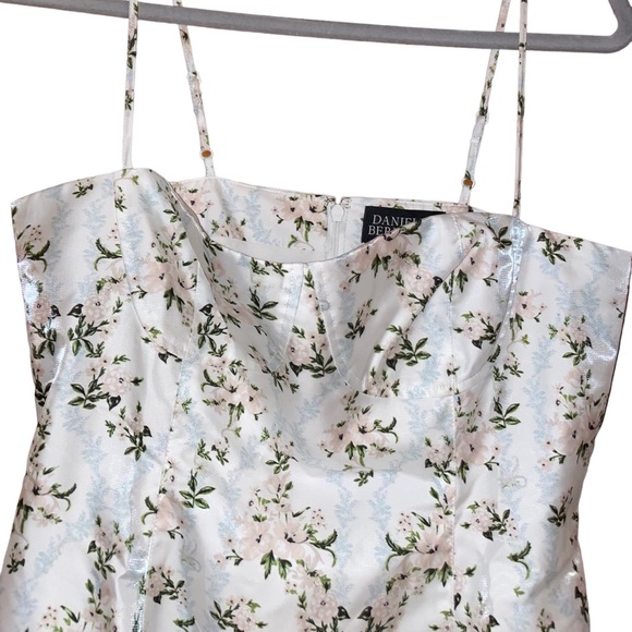 NWT Danielle Bernstein Floral Mini Dress - Picture 4 of 6